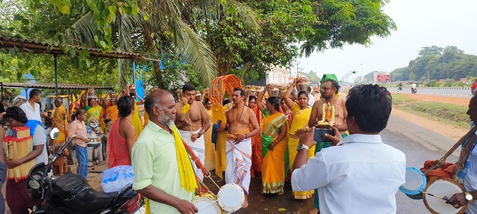 Procession with Rama idol