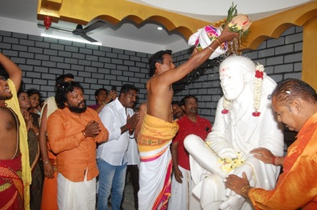 Procession with Rama idol